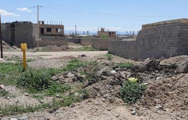 زمین چهاردیواری