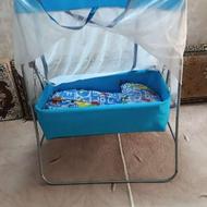 گهواره نوزاد سالم