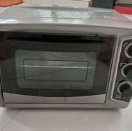 توستر نو دارای کارتون و سالم