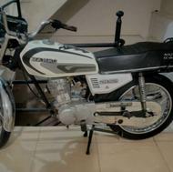 125 مدل 82 مدارک دار