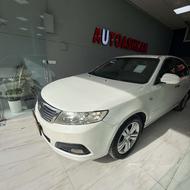 کیا اپتیما 2010 سفید