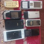 تعدادی گوشی که در تصویر ملاحظه میکنید بصورت یکجا بفروش میرسد