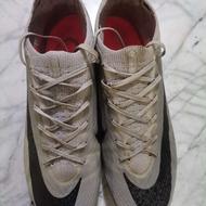 کفش چمن ایرزوم، دیفانو