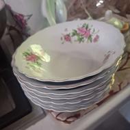 کاسه ابگوشتی گل سرخی