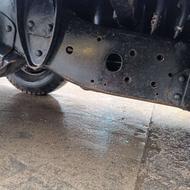 کاملا زیر پایی بوده