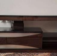 میزتلویزیون ام دی اف خارجی رومیزشیشه ای میباشد