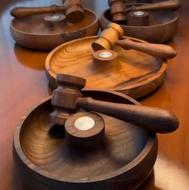 گردو شکن چوبی