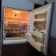 یخچال اسنوا کارش خیلی الی میخام یک یخچال کوچیک بگیرم