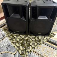 یه جفت باند 15اینچ بسیار خوش صدا و قوی 700 وات