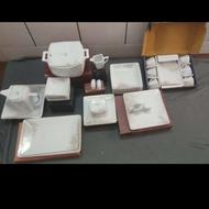 سرویس 12 نفره همراه با قهوه خوری