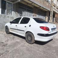 پژو 206رنگ سفید