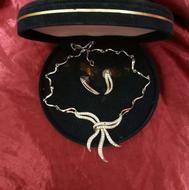 گردنبندودستبندوگوشواره