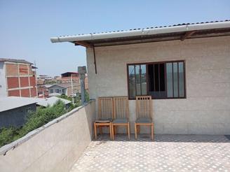 فروش خانه سه طبقه پایین حیاط جدا انشعاب جدا