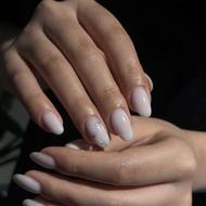 تخفیف کاشت ناخن در بهشهر