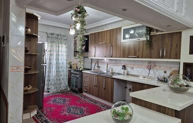 آپارتمان 114 متری طبقه سوم