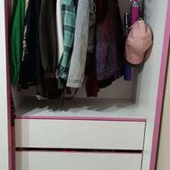 کمد دیواری و میز تحریر شخصی سازی شده