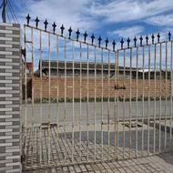 درب حیاط منزل