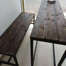 میز و نیمکت کافه