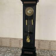 ساعت ایستاده