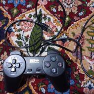 یک عدد دسته بازی کامپیوتر