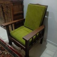 صندلی قدیمی