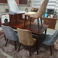 میز ناهار خوری بسیار تمیز