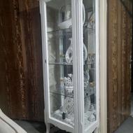 ویترین سفید سالم و زیبا