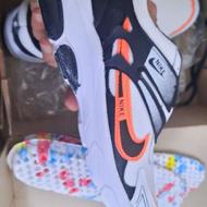 کتانی سایز 42