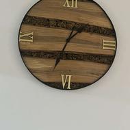ساعت دیواری چوبی