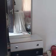 میز ارایشی شیشه ریلی