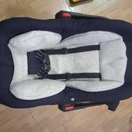 کریر کودک سالم و تمیز