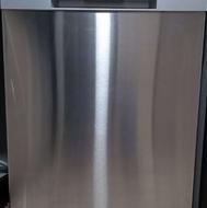 ماشین ظرفشویی کاملا نو وبدون خط و خطش