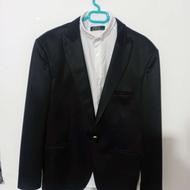 کت مردانه مشکی با پیراهن سفید