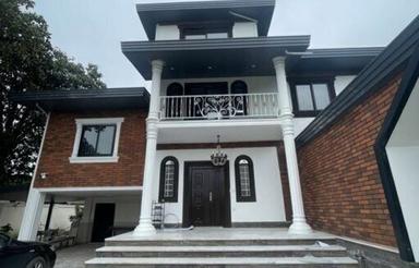 فروش عمارتی خاص 500 متری با 1400 متر زمین فول امکانات