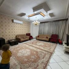76متری آپارتمان با پارکینگ طبقه سه قیمت مناسب