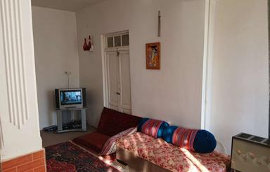 2400 متر مسکونی
