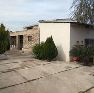 ویلا 400 متر زمین 130 متر بنا 3 خواب