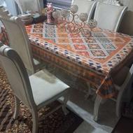 میز ناهار خوری تمیز و نو