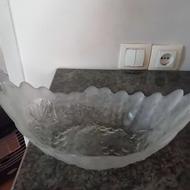 ظرف قدیمی ابگینه شیشه ای طرح دار
