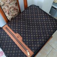 چمدان انزو روسی سایز متوسط
