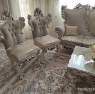 مبل 9نفره سلطنتی چوب گردو سالم و تمیز فقط یه خوره کفی