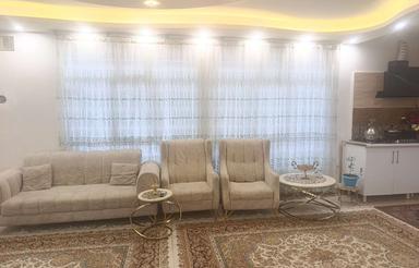 خانه 90 متری در باغ معروف