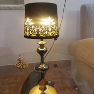یک عدد آباژور رو میزی