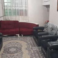 ** سه دهنه مغازه و دو واحد منزل دو نبش **