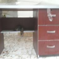 میز کامپیوتر و کار