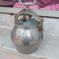 دیگ زود پز قدیمی