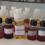 ارائه روغن های درمانی و زیبایی