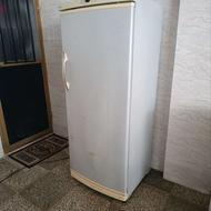 یخچال مارک روشن