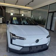ولوو 2025 برقی