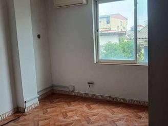 واحد تمیز همراه پارکینگ اختصاصی موقعیت مکانی عالی